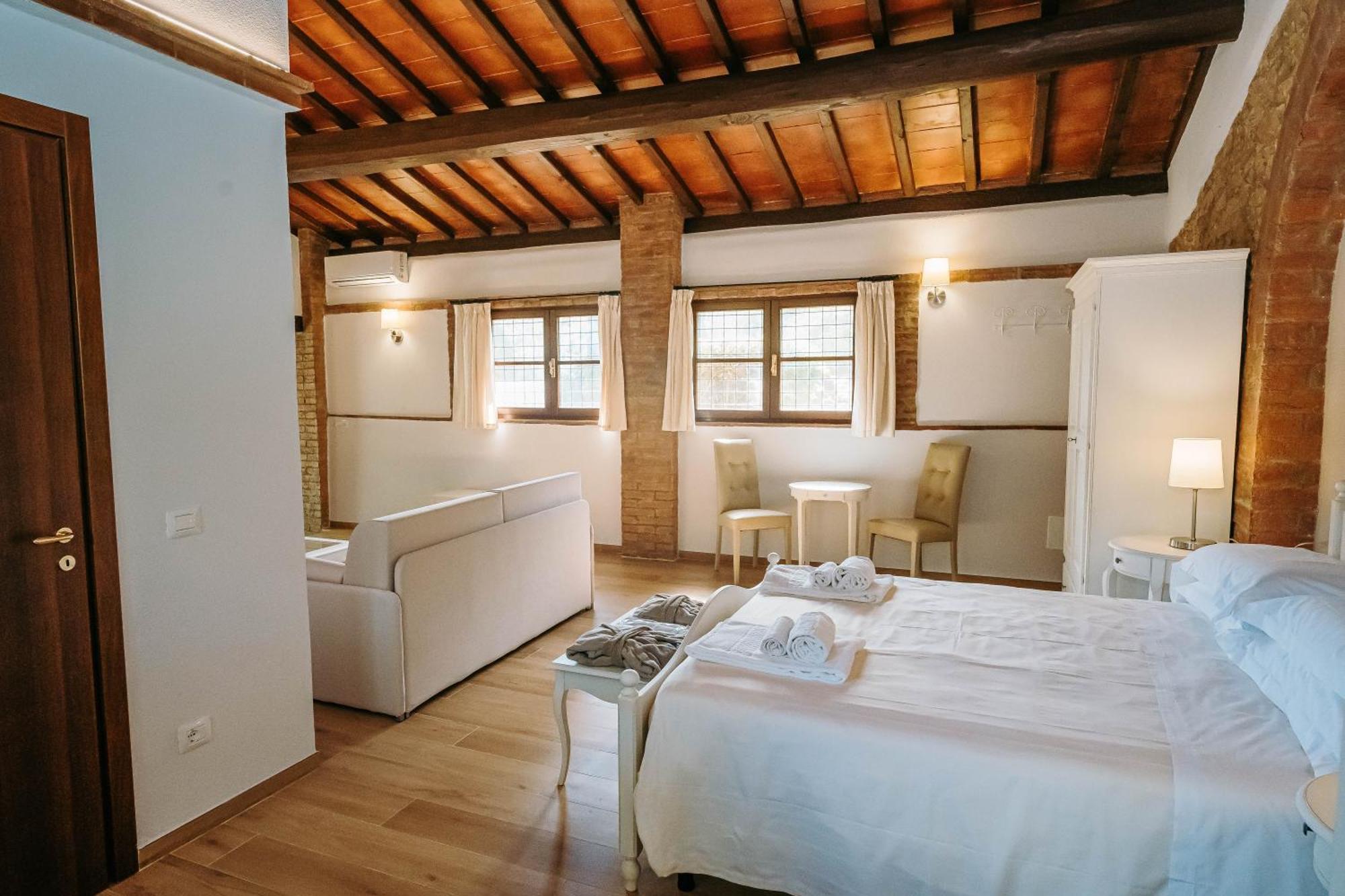 Borgo Il Poggiaccio Residenza D'Epoca Guest House โซวิชิลเล ภายนอก รูปภาพ