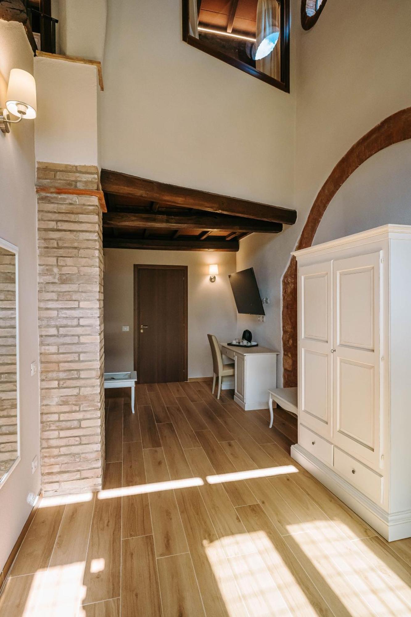 Borgo Il Poggiaccio Residenza D'Epoca Guest House โซวิชิลเล ภายนอก รูปภาพ