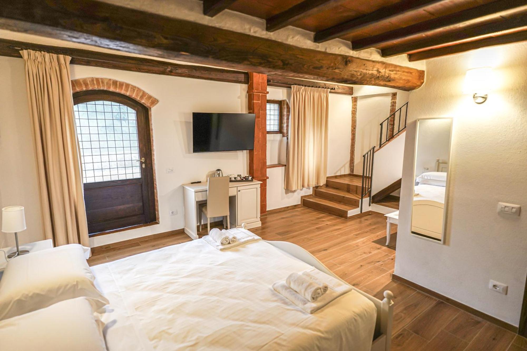 Borgo Il Poggiaccio Residenza D'Epoca Guest House โซวิชิลเล ภายนอก รูปภาพ